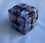 Infinity Cubes silent pocket sized fidget toy bleu marble